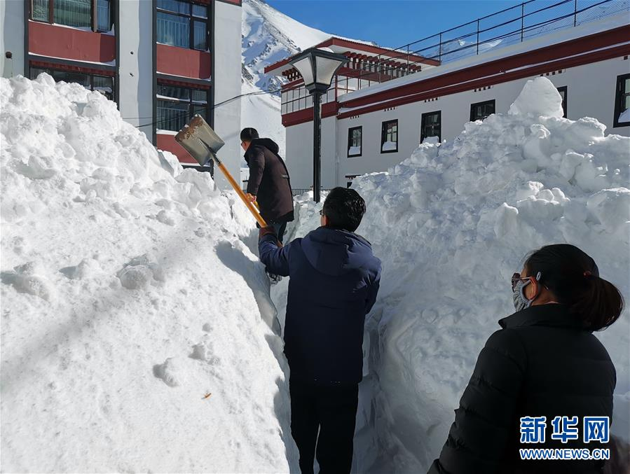 岗巴雪村交通现代化步伐加快，旅游繁荣见证新动态